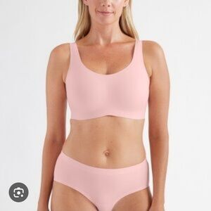 Knix Seamless Pullover Pink Bra Size Medium